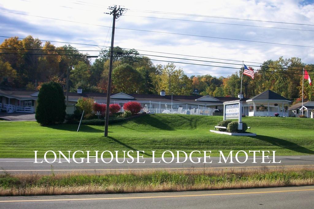 Longhouse Lodge Motel Уоткинс-Глен Экстерьер фото